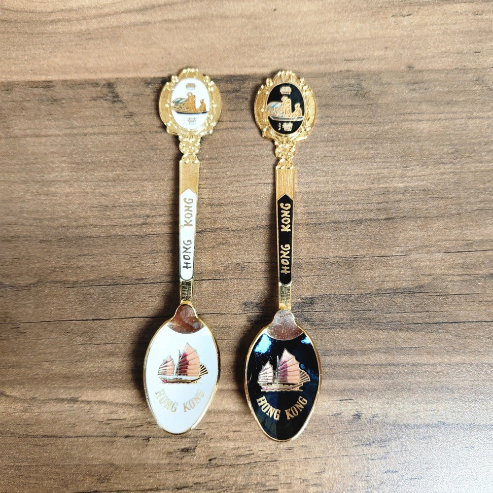 Vintage Hong‎ Kong Souvenir Spoons Gold Tone Set of 2 Black White